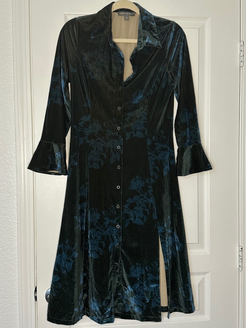 Kate & Mallory Green Floral Velvet Button Up Dress with Bell Sleeves size Small